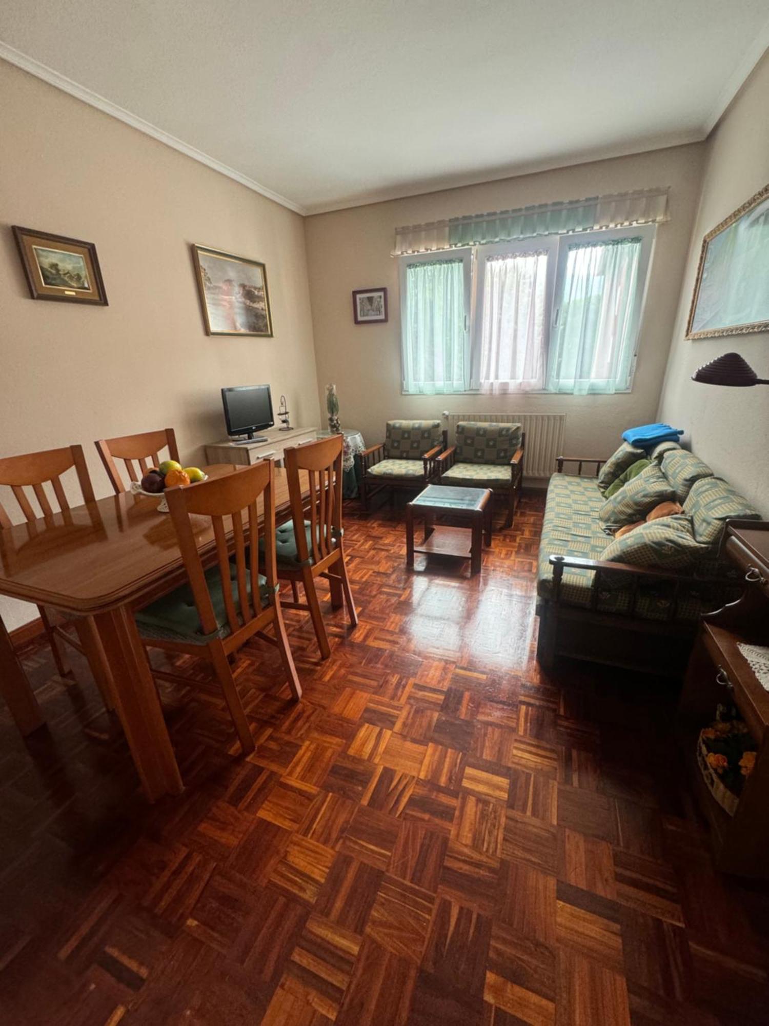 Apartamento En Llanes Con Plaza De Garaje Cubierta Exterior foto